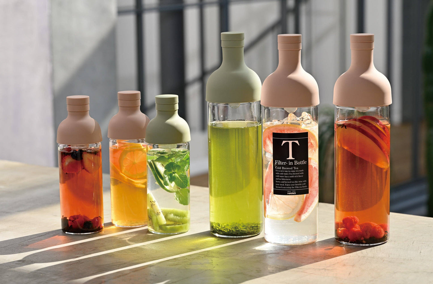 Hario Cold Brew Tea Wine Bottle 750mL: Smokey Green